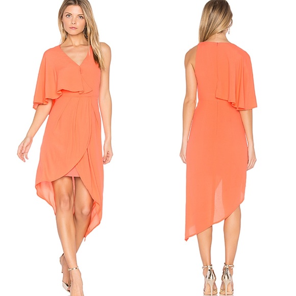 Elliatt Dresses & Skirts - Elliatt Glow Dress Blood Orange flutter